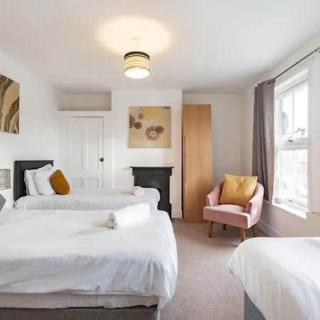 Brighstay 4 Bedroom House W Parking Sittingbourne Exterior photo