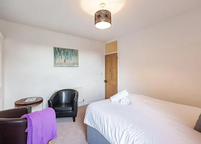 Brighstay 4 Bedroom House W Parking