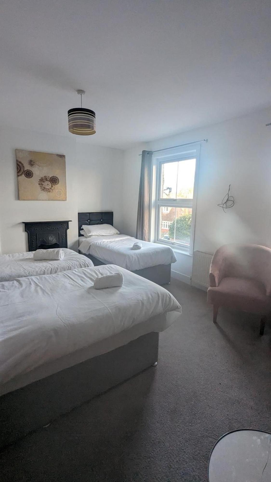 Brighstay 4 Bedroom House W Parking Sittingbourne