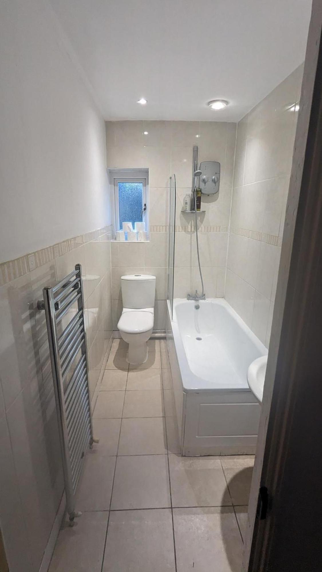 Brighstay 4 Bedroom House W Parking * Sittingbourne