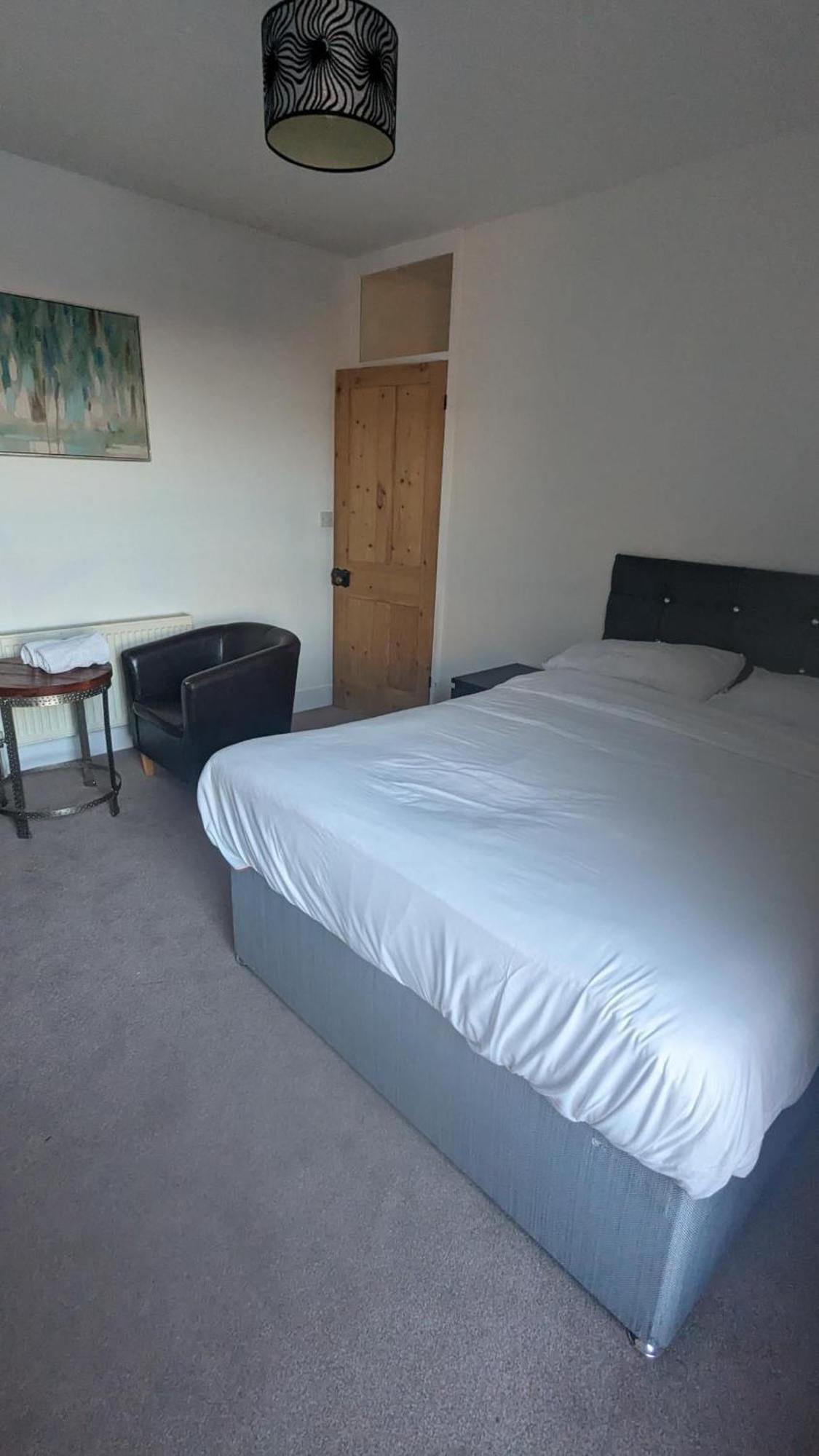Brighstay 4 Bedroom House W Parking Holiday home