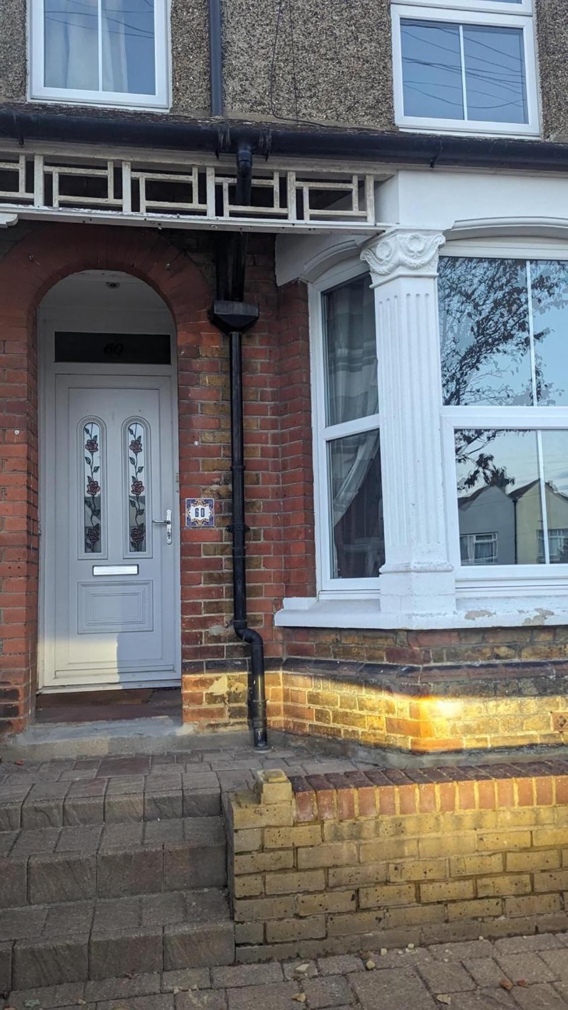 Brighstay 4 Bedroom House W Parking Holiday home *